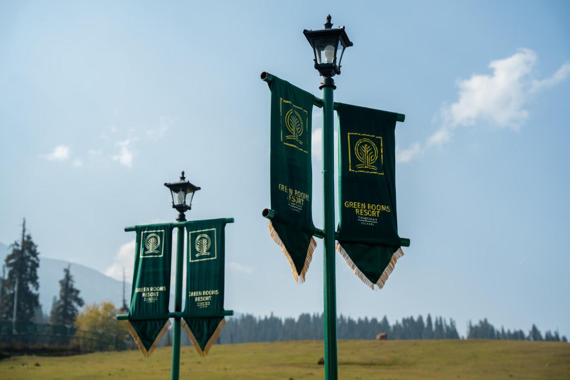Green Rooms Resort Gulmarg Bagian luar foto