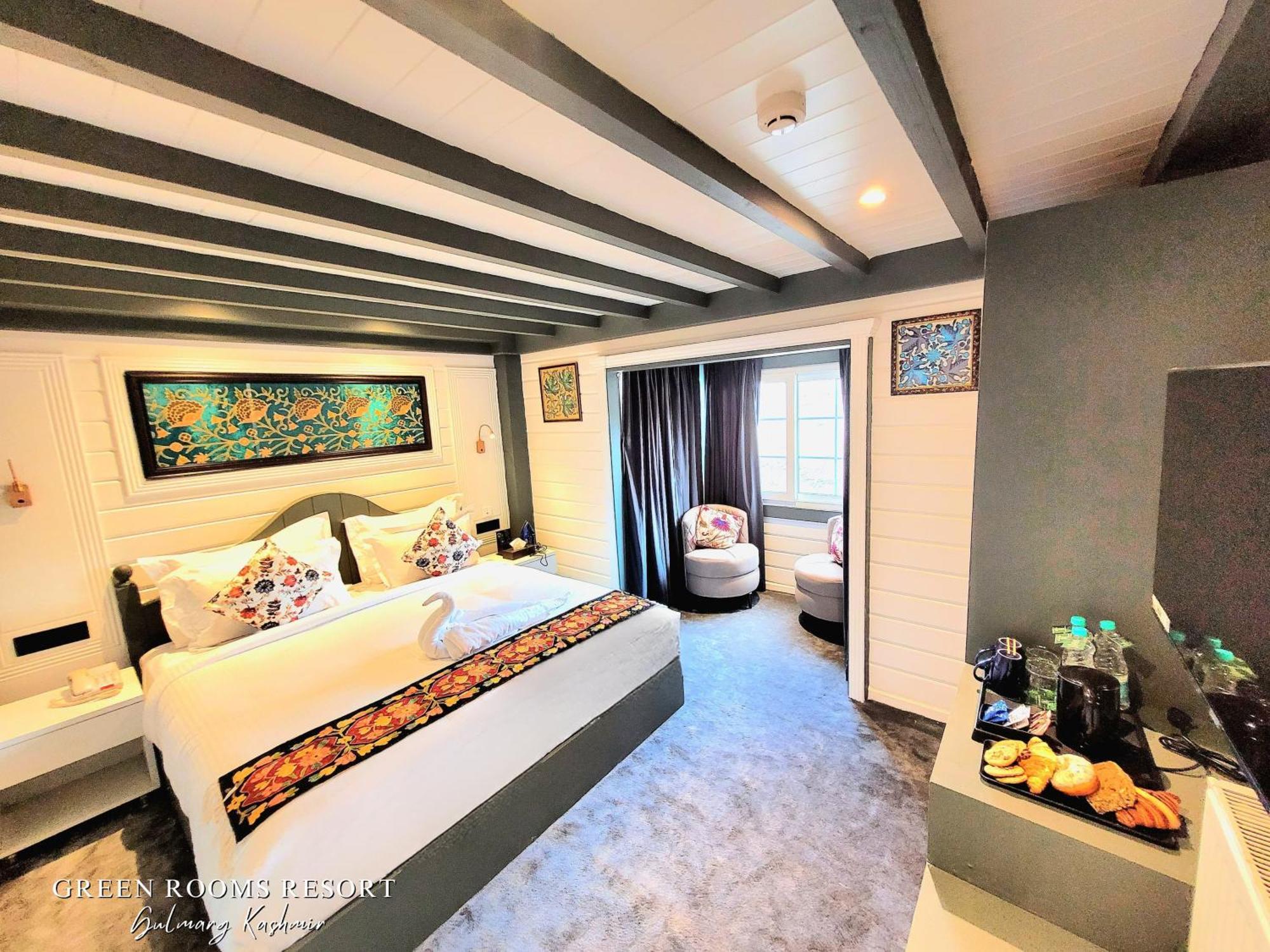 Green Rooms Resort Gulmarg Bagian luar foto