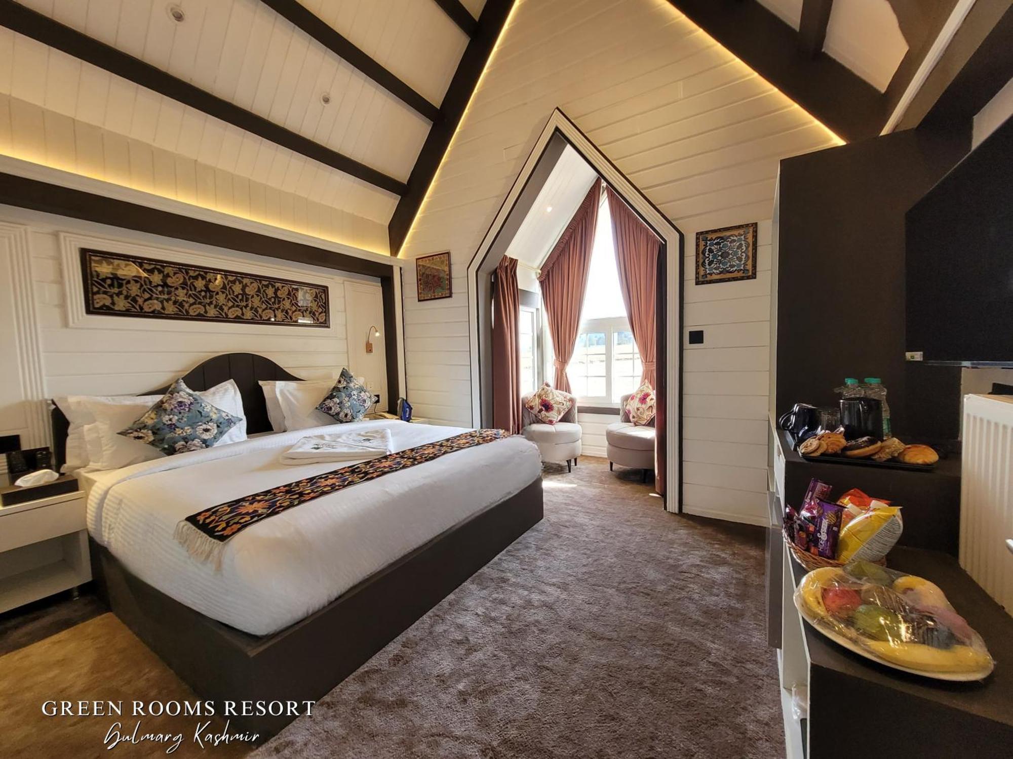 Green Rooms Resort Gulmarg Bagian luar foto