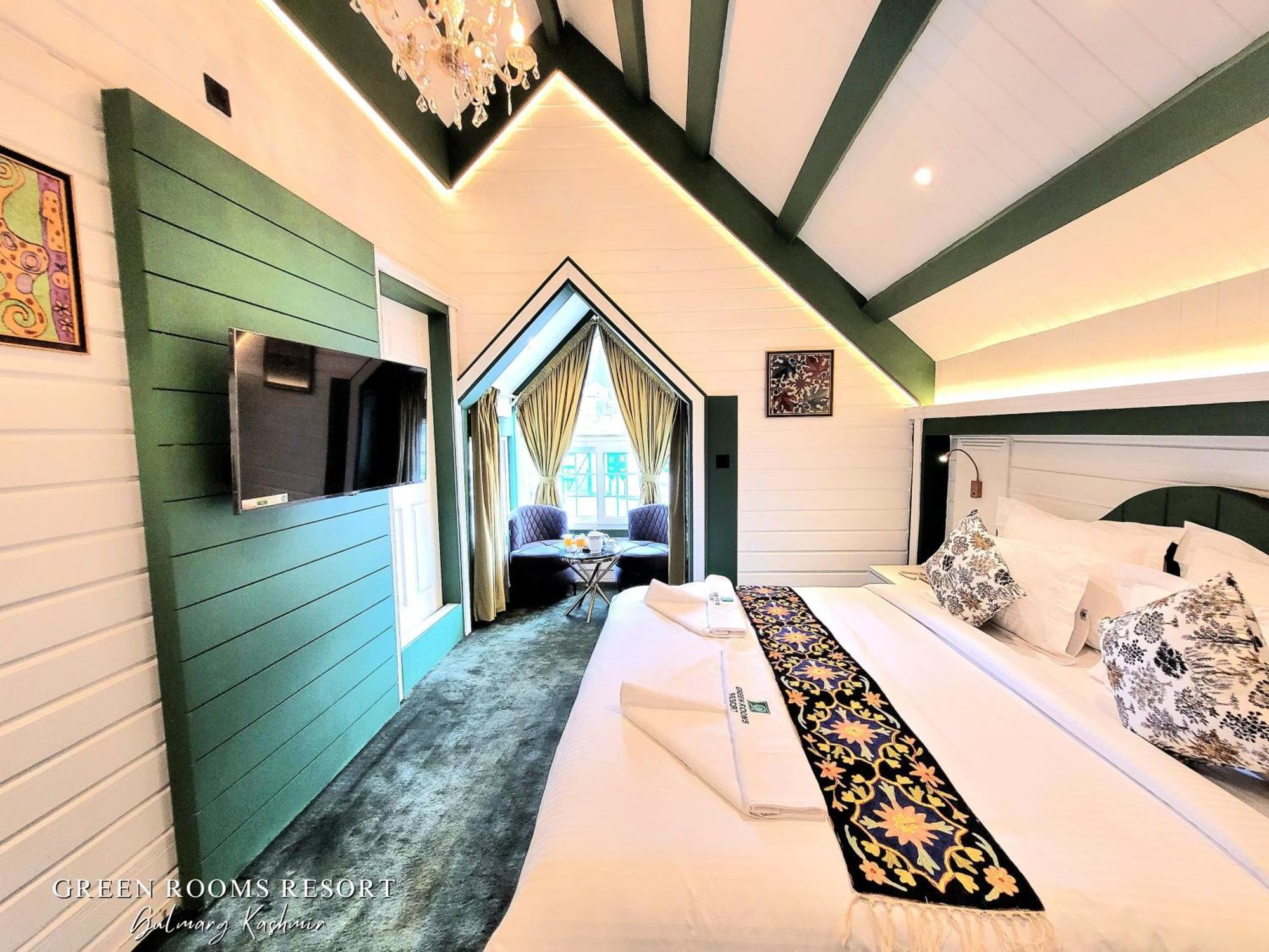 Green Rooms Resort Gulmarg Bagian luar foto