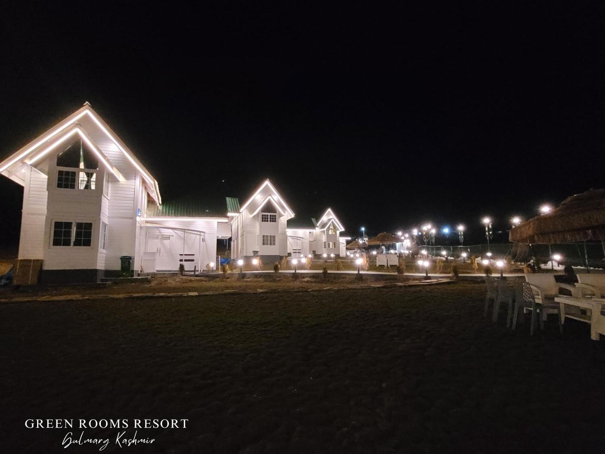 Green Rooms Resort Gulmarg Bagian luar foto