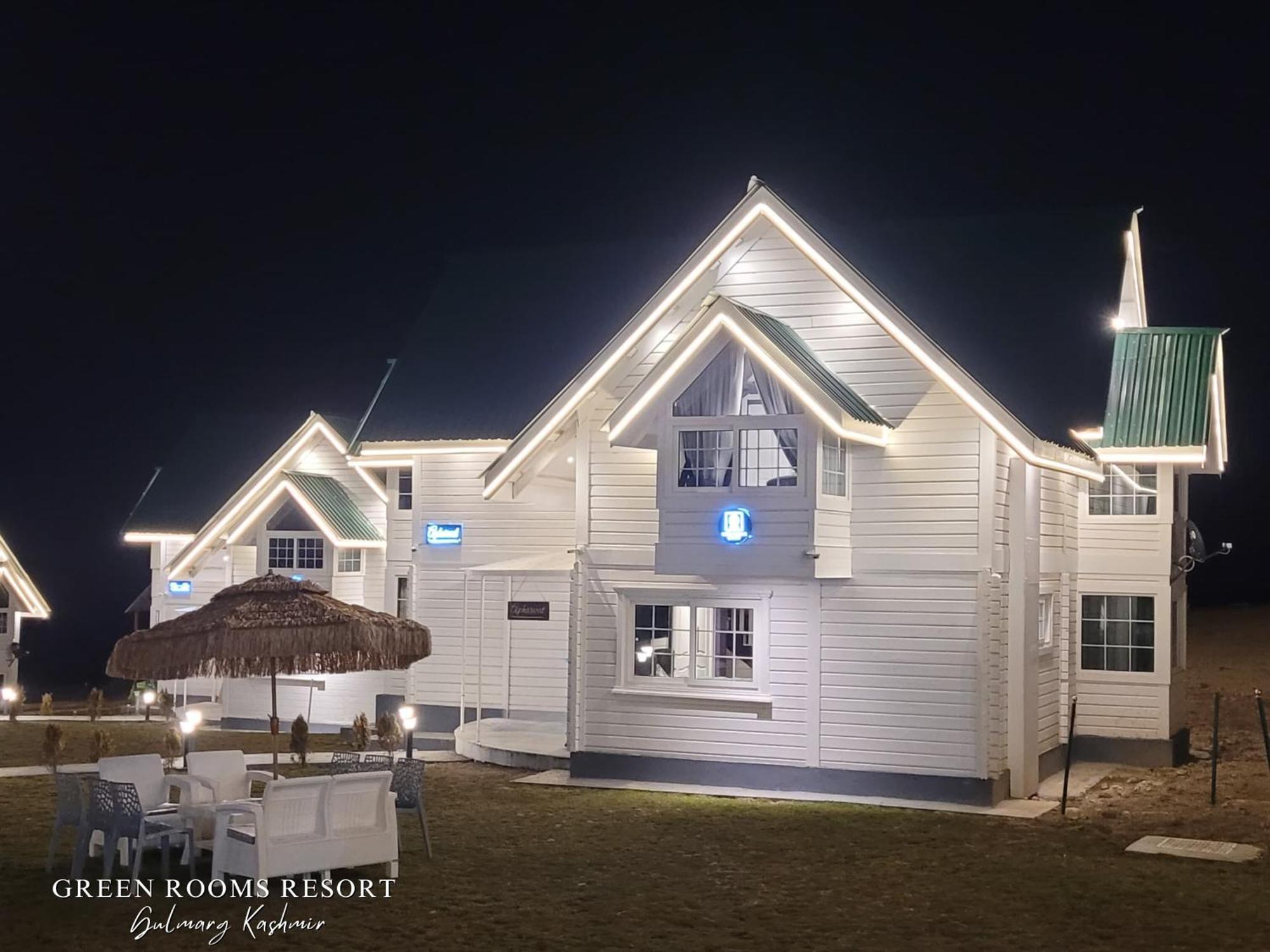 Green Rooms Resort Gulmarg Bagian luar foto